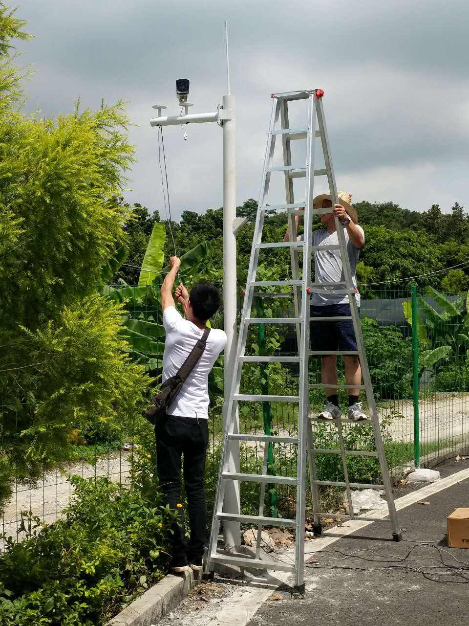 北京监控工程摄像头安装专用监控立杆如何安装？MG电玩北京监控安装公司提醒监控立杆