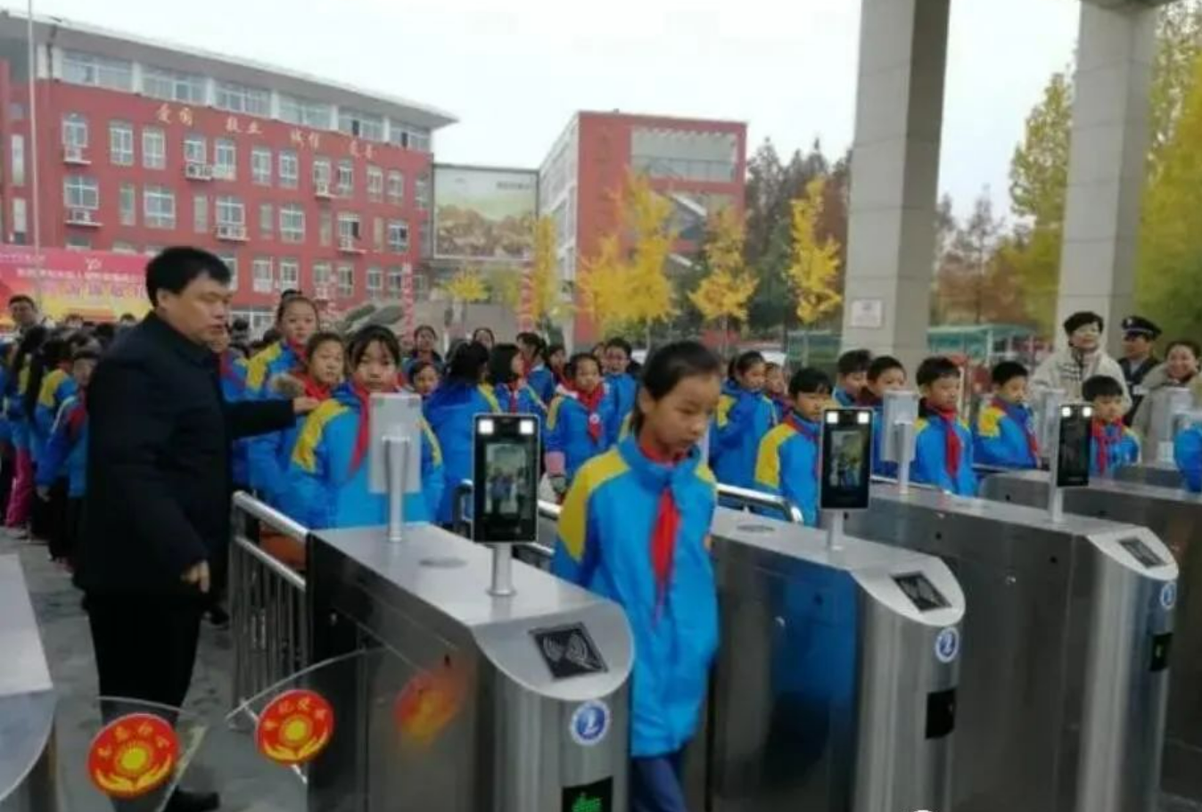 北京智慧校园大学园区人脸识别门禁系统有什么作用？MG电玩北京监控安装工程公司告诉