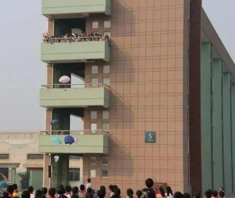 北京楼道拥挤监控识别系统是什么？MG电玩北京监控安装工程公司专业专注于学生防踩踏